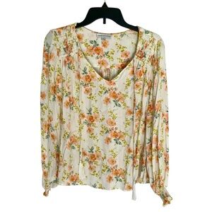 Cupcakes & Cashmere Peasant Floral Blouse